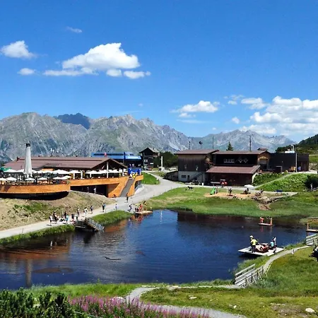 Апарт-отель Stockingers Guest House 3*