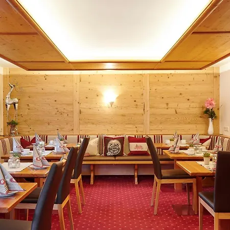 Апарт-отель Stockingers Guest House 3*